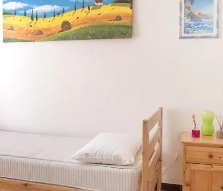 M211, Marcelli, Trilocale Con Giardino A 200mt Dal Mare *