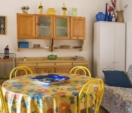 M211, Marcelli, Trilocale Con Giardino A 200mt Dal Mare アパート